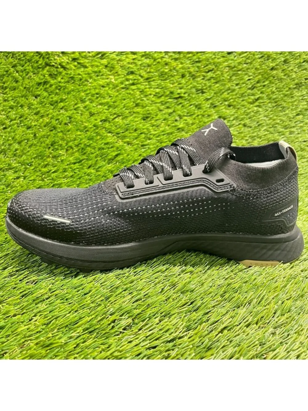 Flux Footwear Adapt Trail Runner Black Womens Size 8 Athletic Shoes Sneakers